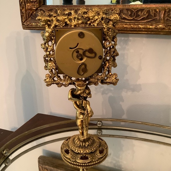 Stylebuilt Ornate Cherub Pedestal Vintage Alarm Clock - Picture 5 of 7